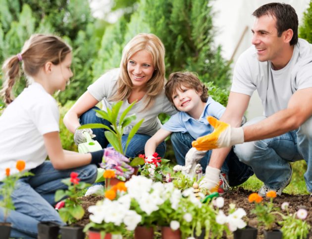 family-gardening-e1460942663302